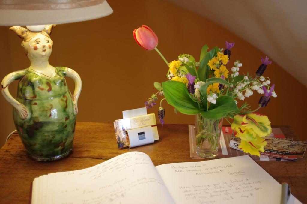 Hotel La Bastide D'Iris Vagnas ภายนอก รูปภาพ