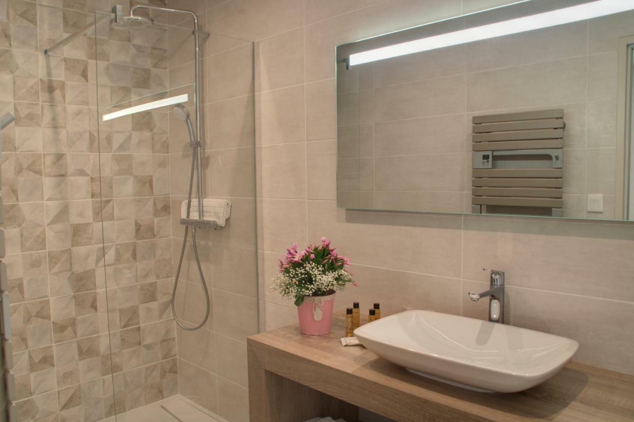 Hotel La Bastide D'Iris Vagnas ภายนอก รูปภาพ